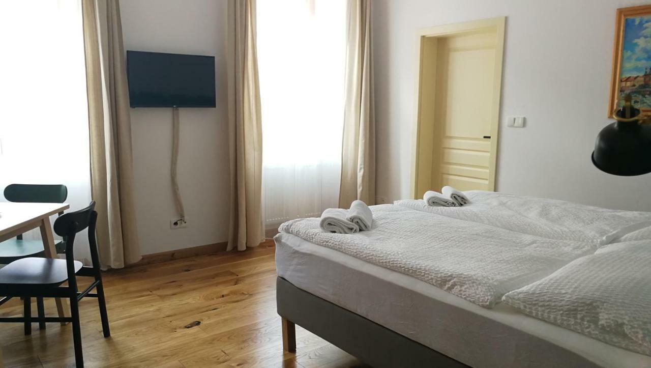 Penzion Stastny Medved Znojmo Εξωτερικό φωτογραφία