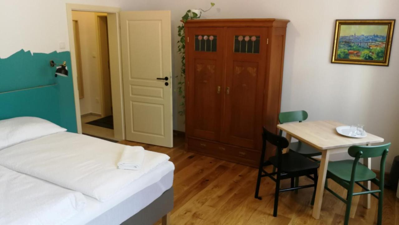 Penzion Stastny Medved Znojmo Εξωτερικό φωτογραφία